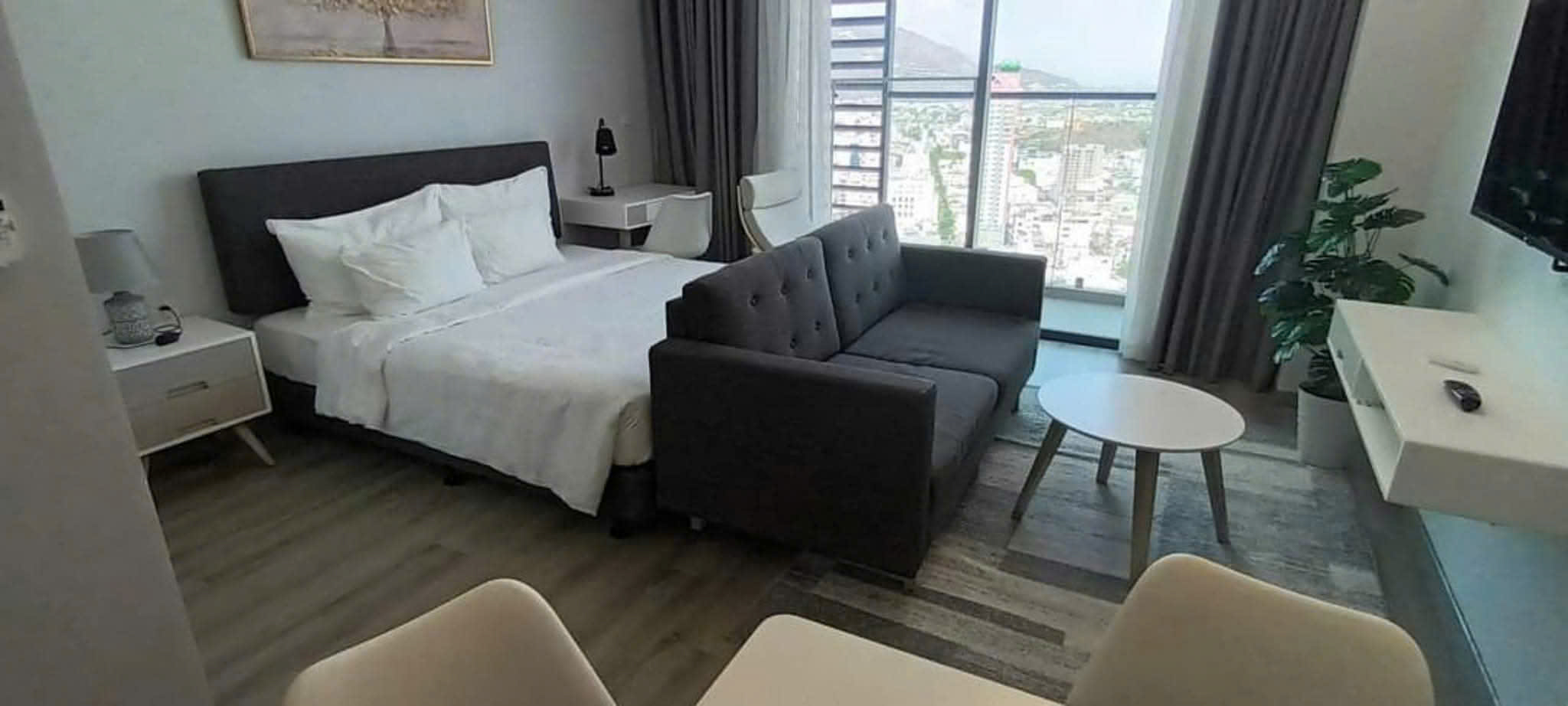  Cần bán căn hộ cao cấp 4* Marina Suites giá chỉ 2 tỷ